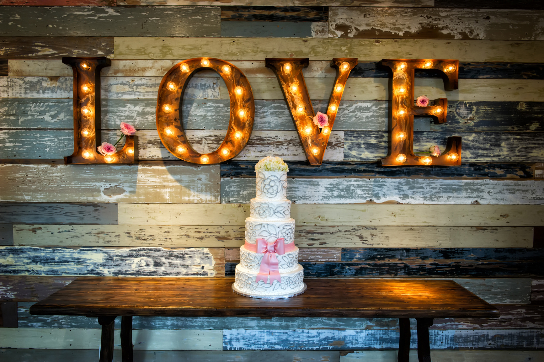 Wedding cake with love
